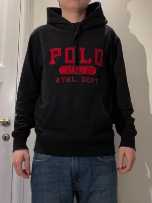 Ralph Lauren hoodie - Sjukt snygg Ralph Lauren hoodie. Storlek M                  Nyskick 