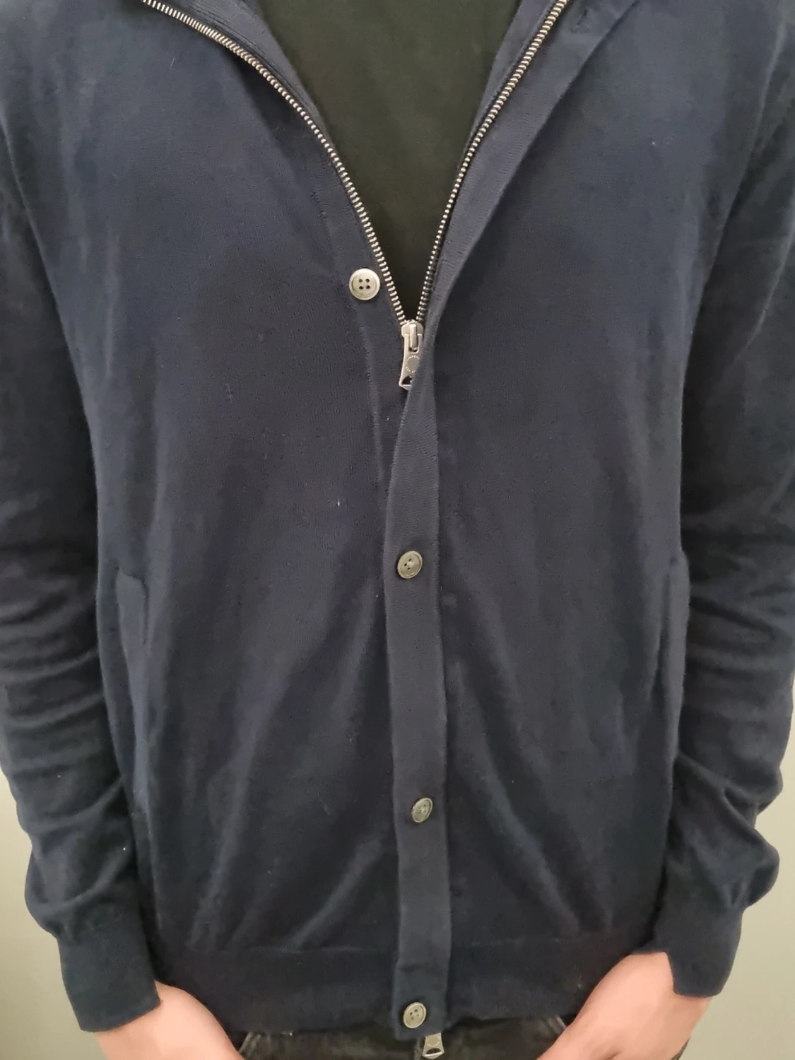 Marinblå kofta från J.Lindeberg