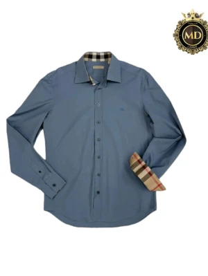 Burberry skjorta - Burbery skjorta | färg:blå | storlek:M | skick: ny skick | skriv vid frågor eller mer bilder⚜️