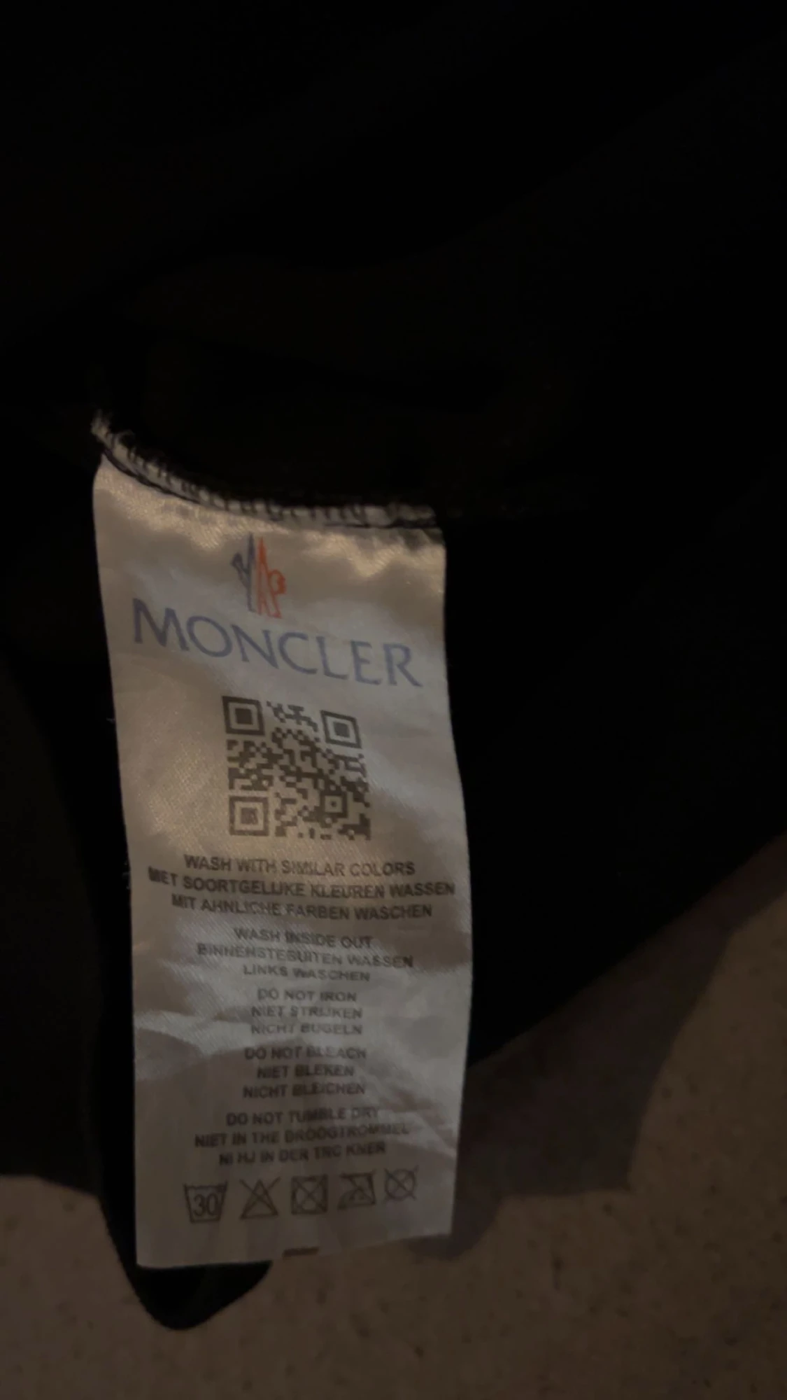 Svart långärmad tröja från Moncler - 2