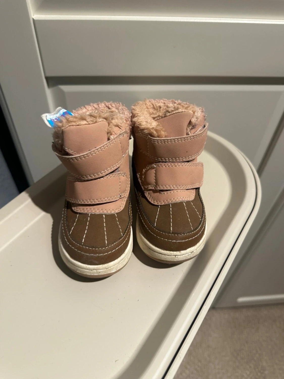 Beige och rosa fodrade boots strl 18/19