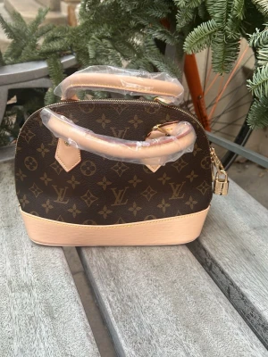 Snygga väskan  - Säljer en snygg väska 