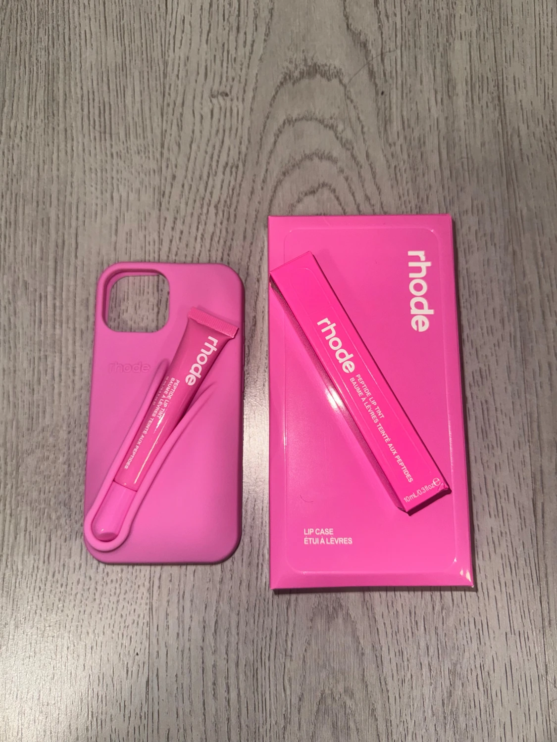 Rhode skal och lipptint