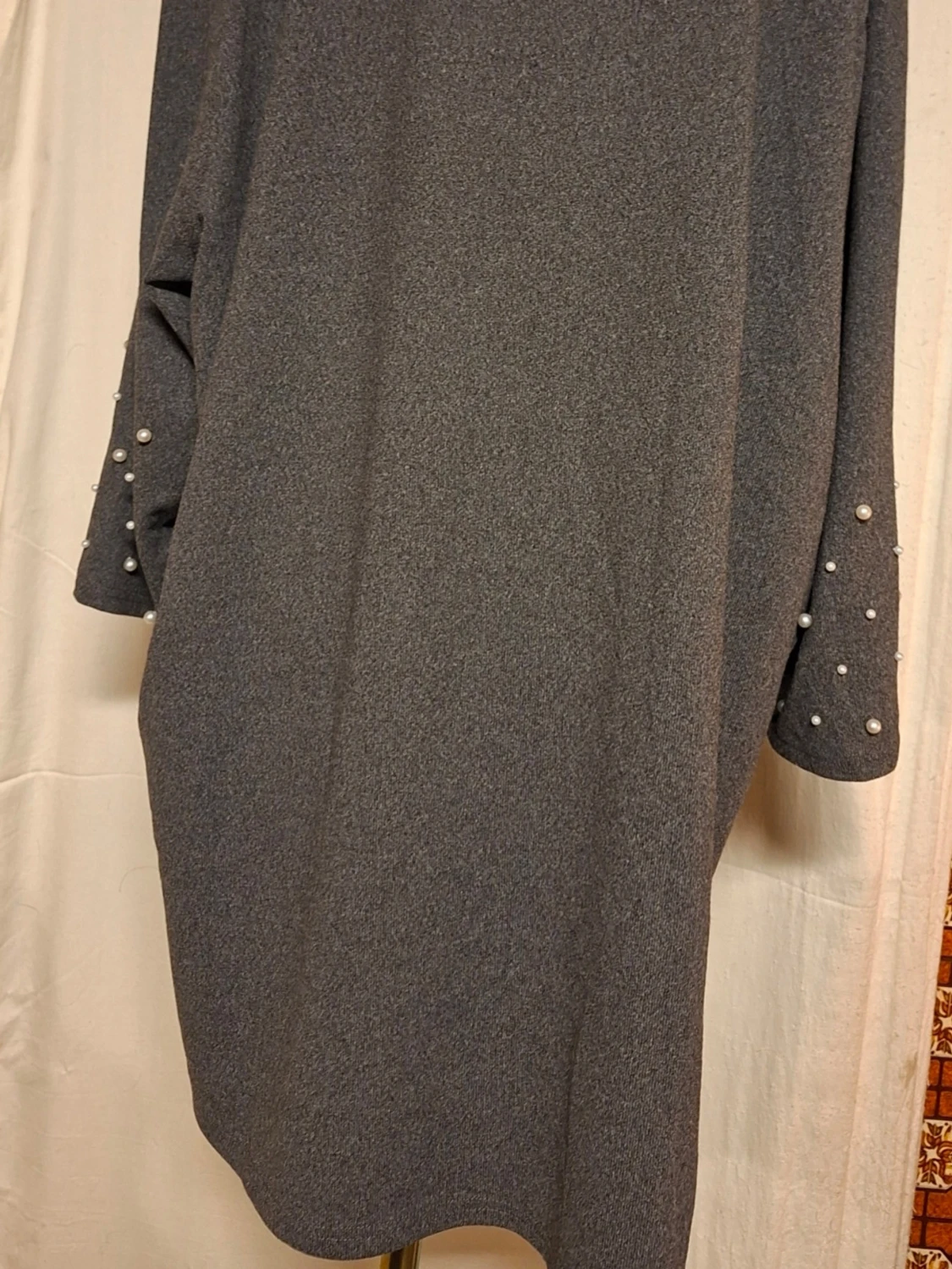 Grå långärmad tröja med pärlor Zizzi - 1