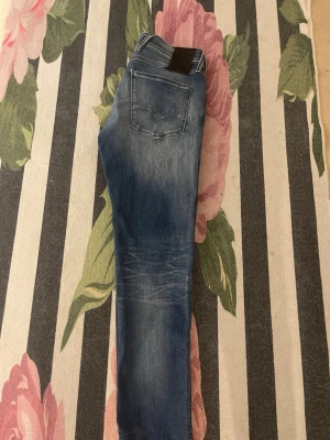 Replay Hyperflex Anbass jeans blå - Säljer dessa Feta Replay jeans i storlek W31 L32 inga märken o inga defekter. Dom är helt nya kom gärna med fler bud