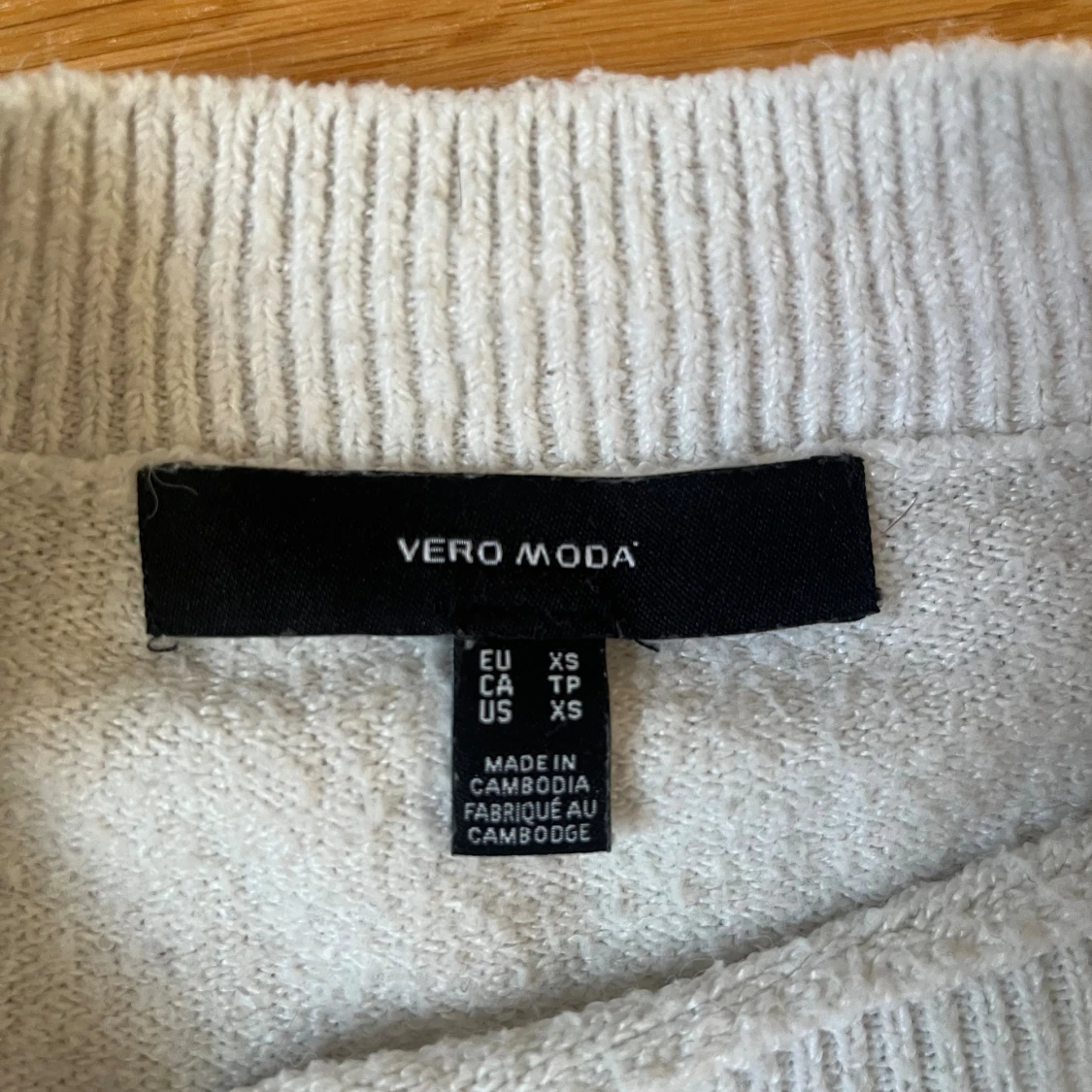 Vit stickad tröja från Vero Moda XS - 1