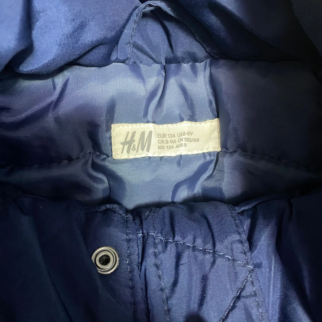 Blå pufferjacka från H&M, stl 134 - 1