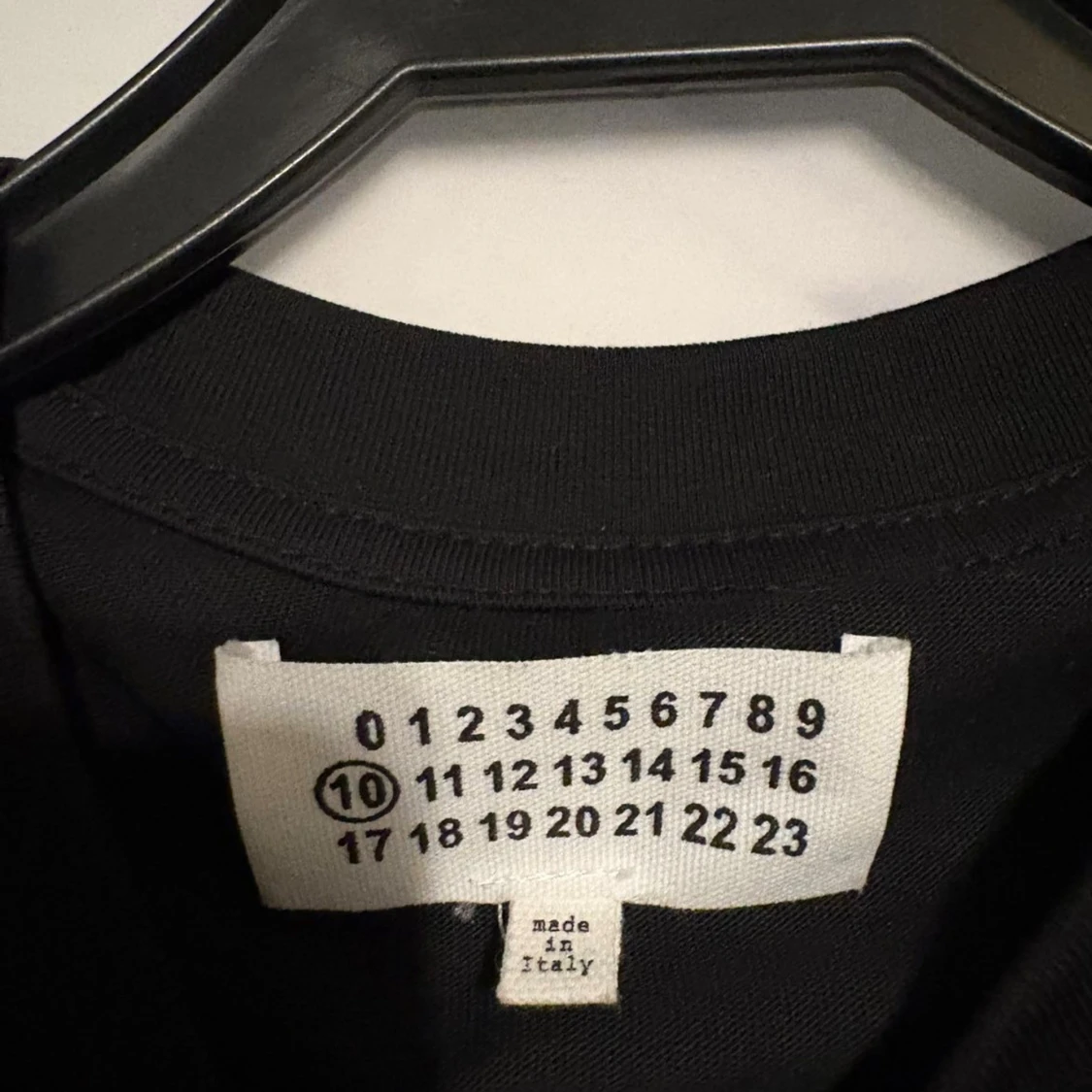 Maison Margiela  t-shirt med print - 1