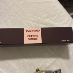 Tom Ford Cherry Smoke 33ml - Priset kan diskuteras vid snabb affär