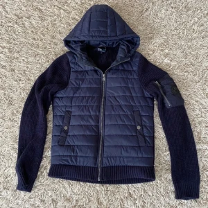 Salsa cardigan - Storlek s passar m. Köpt för 3400 och den tillverkas inte längre!