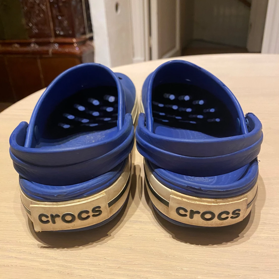 Blå Crocs sandaler med vit kant (barn) - 3