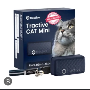 Tractive CAT Mini - Tractive CAT Mini är en kompakt GPS-tracker för katter, perfekt för att spåra plats, hälsa och aktivitet. Enheten är liten, lätt och vattentät, och levereras med halsband. Produkten ser helt ny ut i originalförpackning utan synligt slitage.