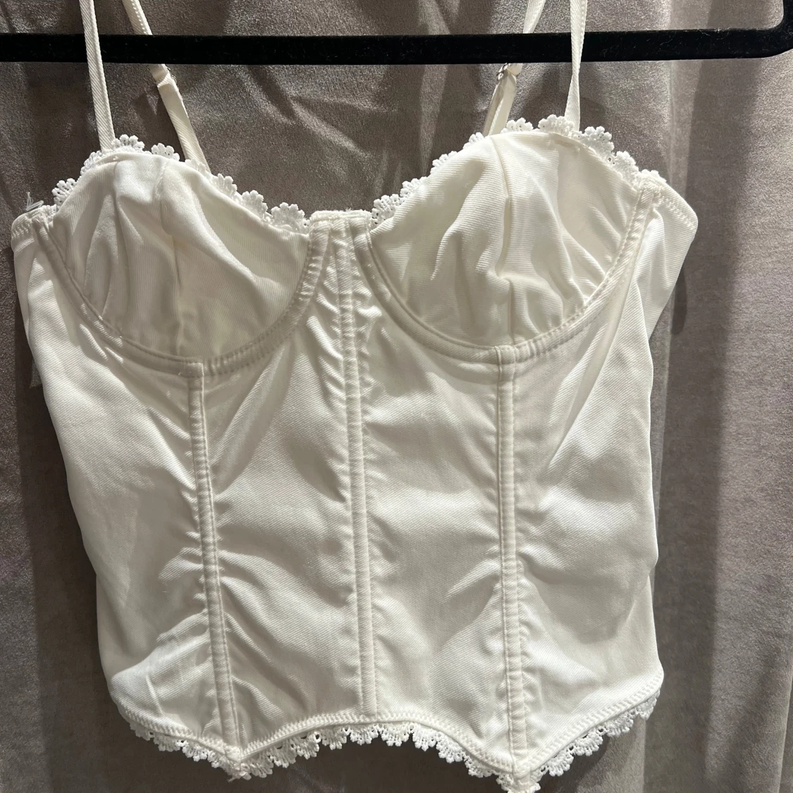 Vit korsett topp med spets