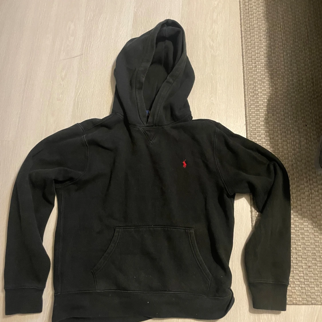 Svart hoodie från Polo Ralph Lauren XL barn