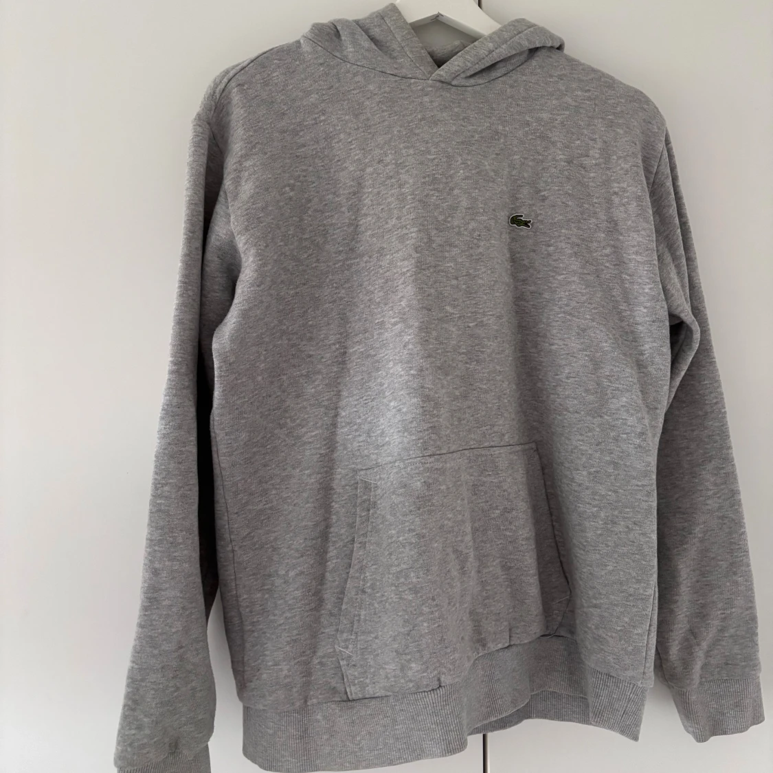Lacoste - hoodie med ficka - 4
