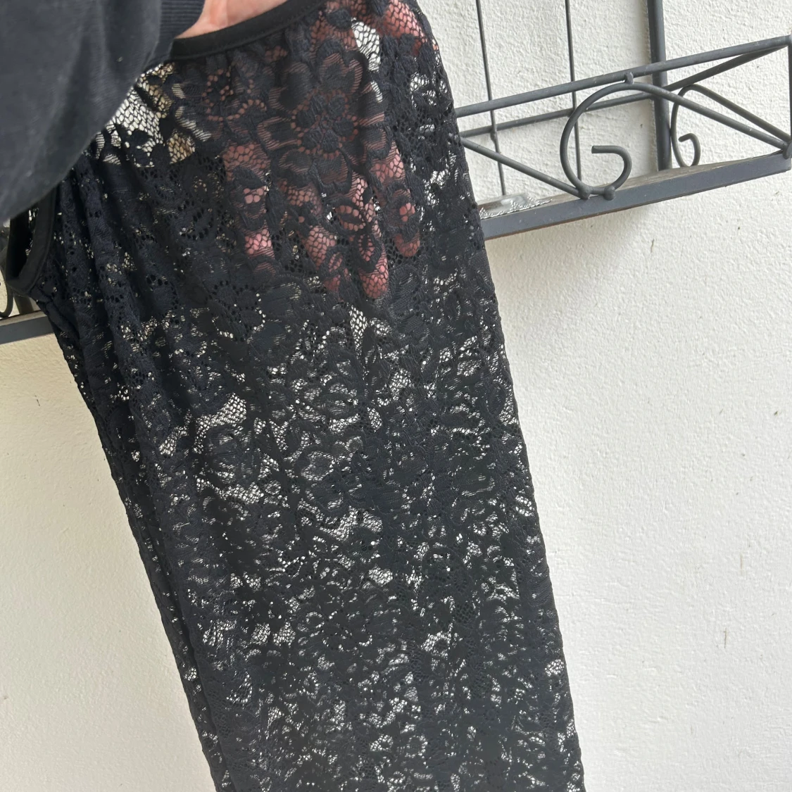 Svart lång spetsklänning  - 2