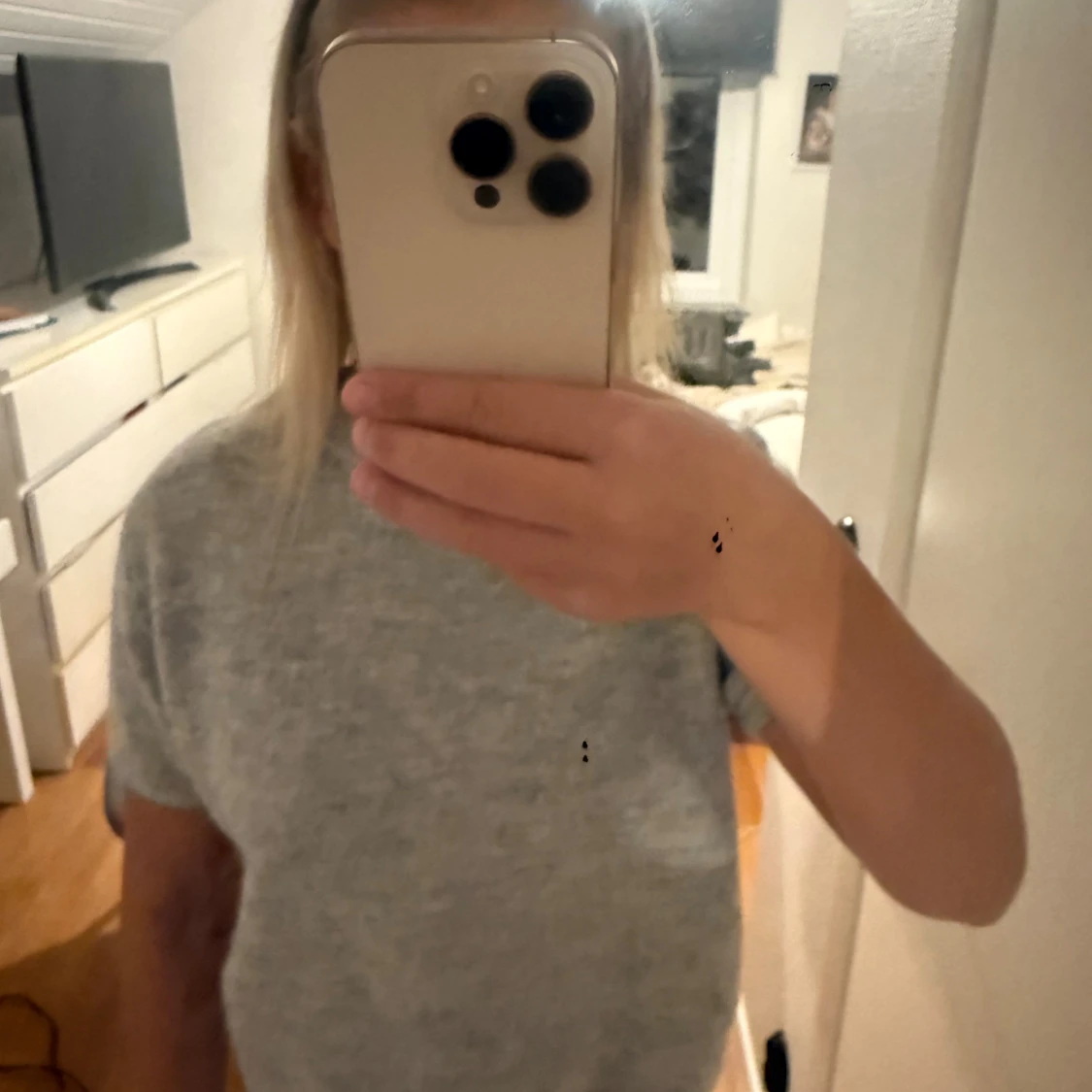 Grå stickad kortärmad tröja Gina Tricot - 1