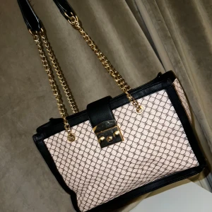 Väska  - Använd få gånger 