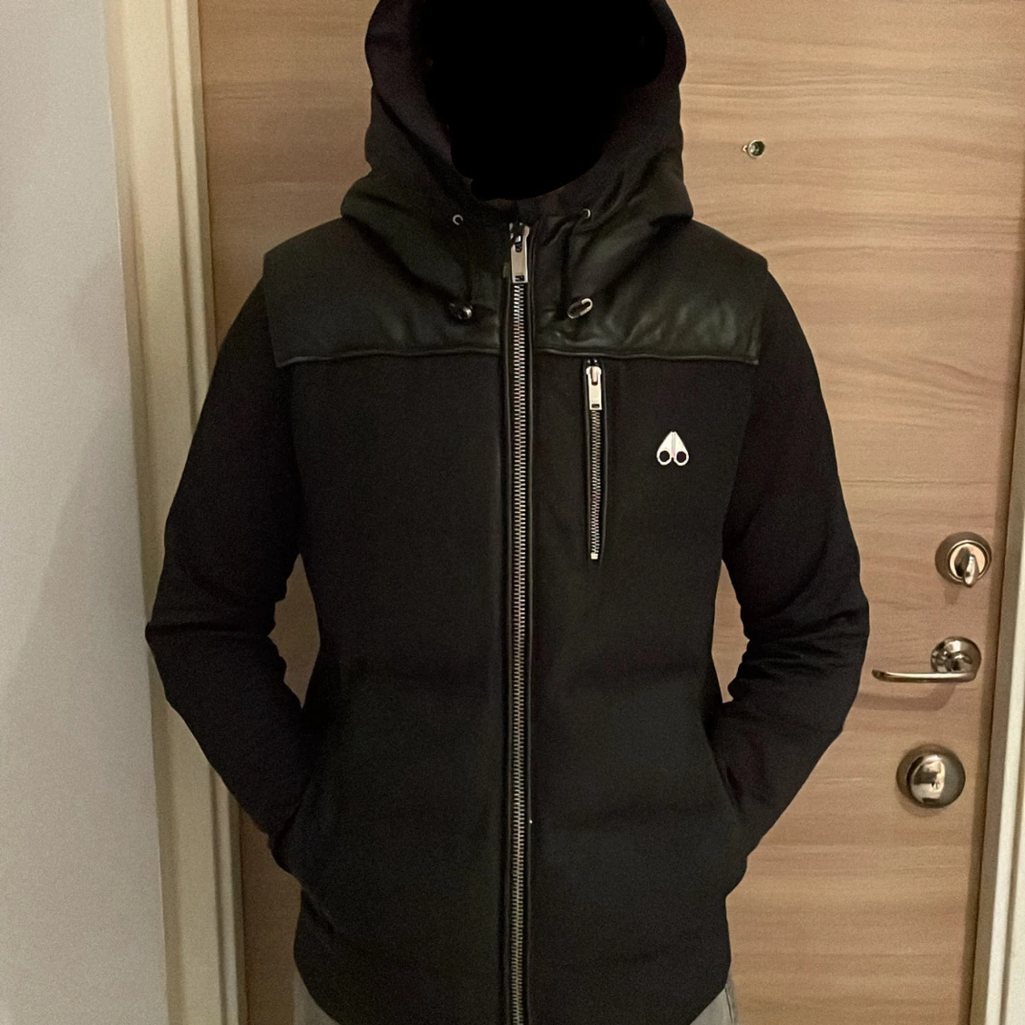 Svart dunväst från Moose Knuckles - 3