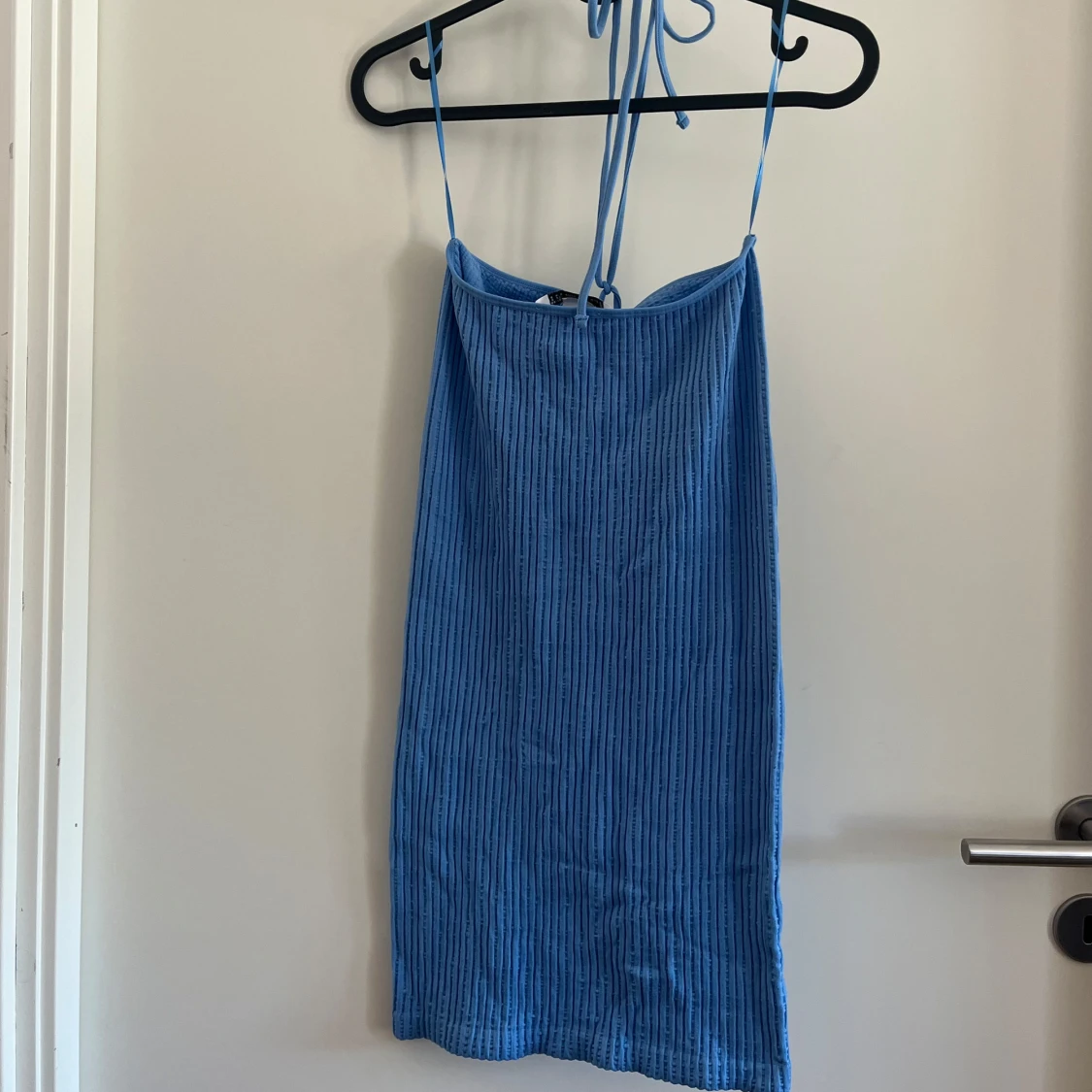 Blå ribbad kortklänning Stradivarius - 1