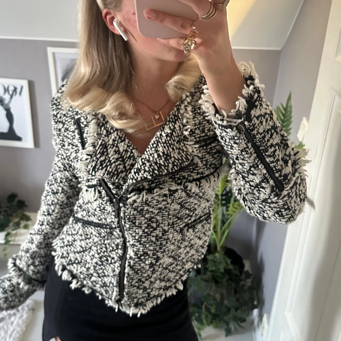 Svartvit tweedjacka från Mango Suit