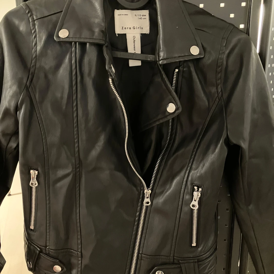 Svart skinnjacka från Zara Girls 140cm NY 