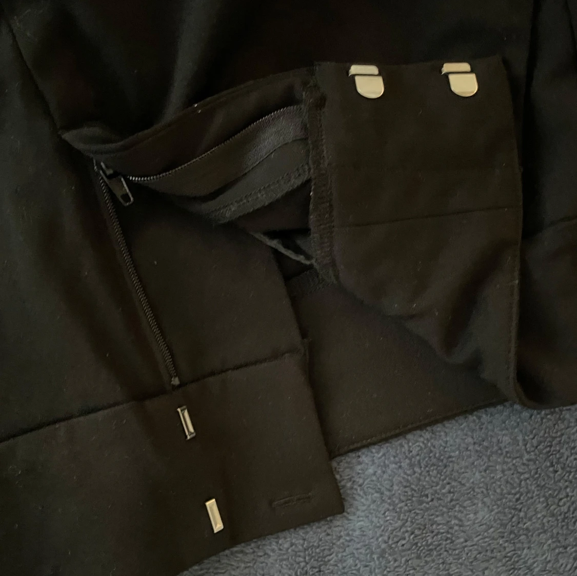 Svart kort kjol  - 2