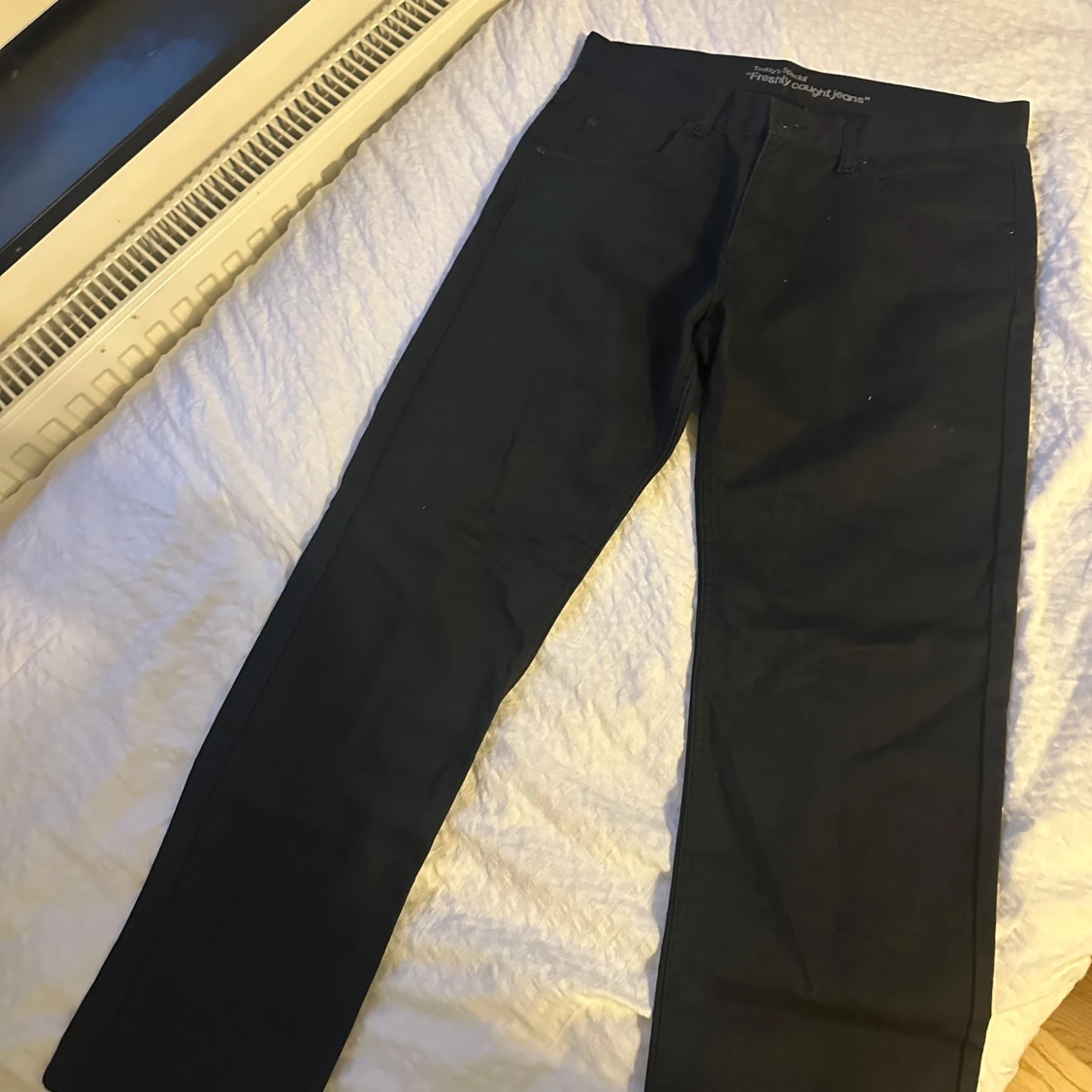 Svarta jeans Freshly Caught Jeans