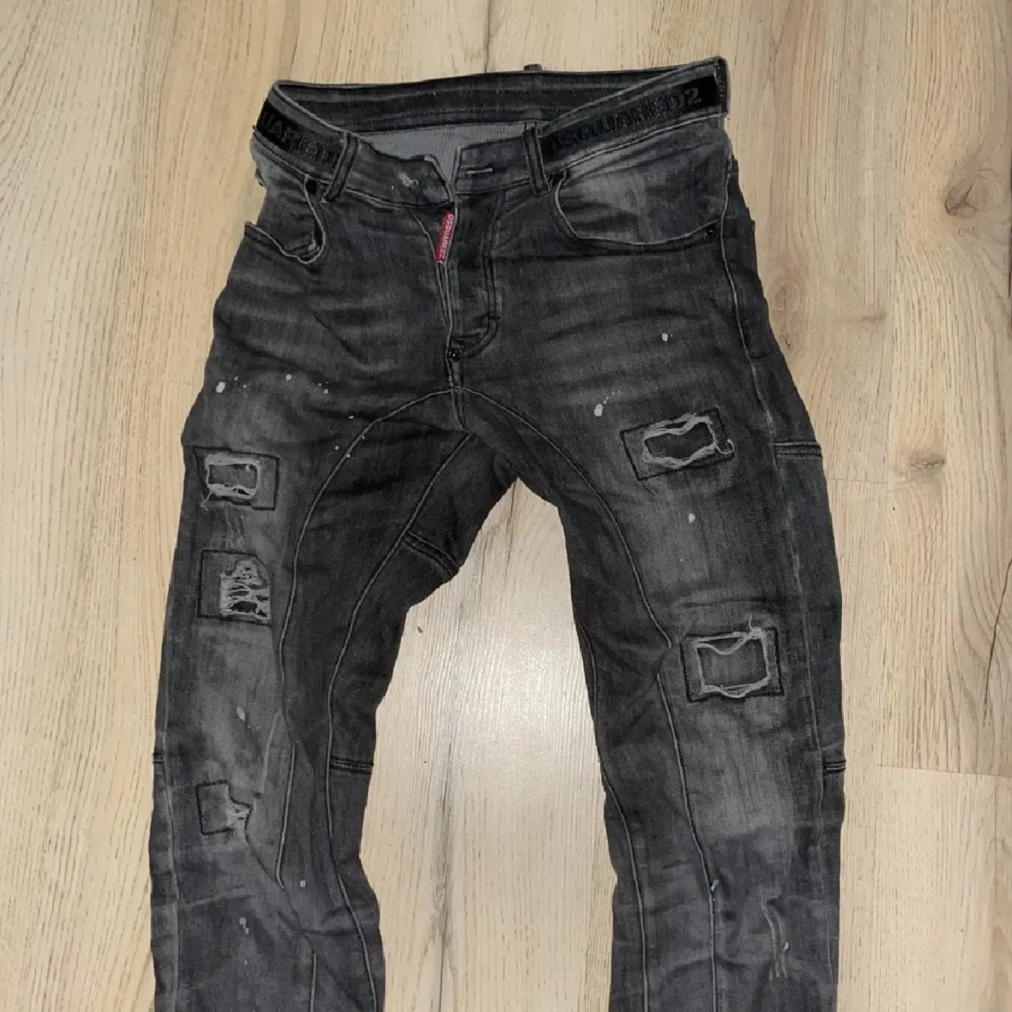 Svarta Dsquared2 jeans med slitningar