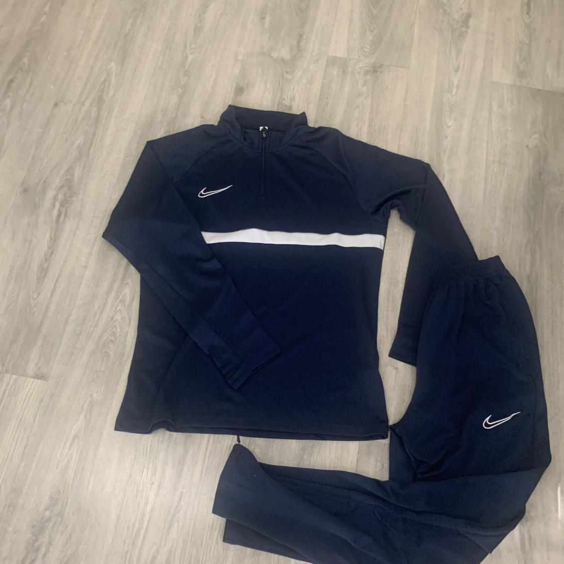 Nike tracksuit 