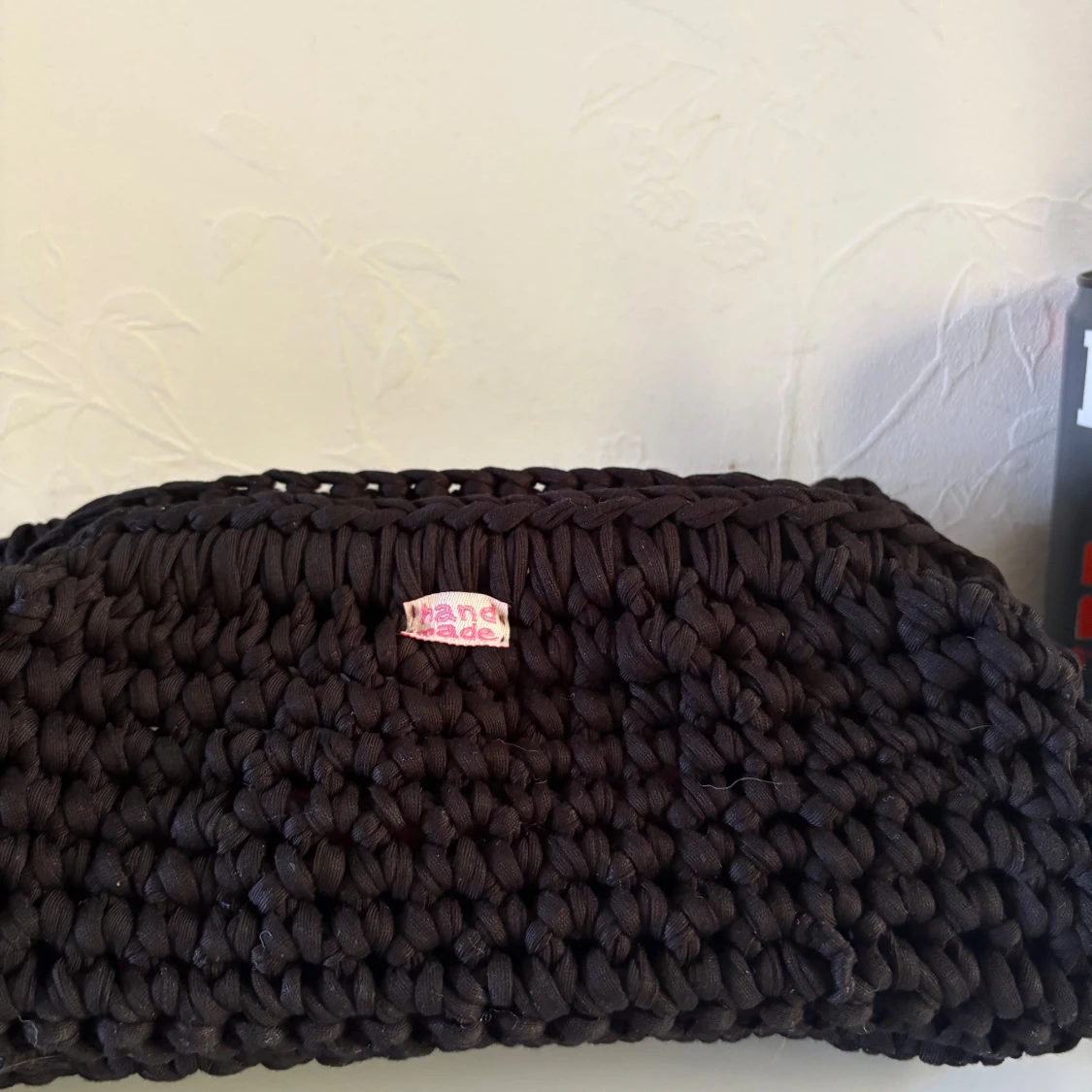 Handgjord svart stickad handväska - 1