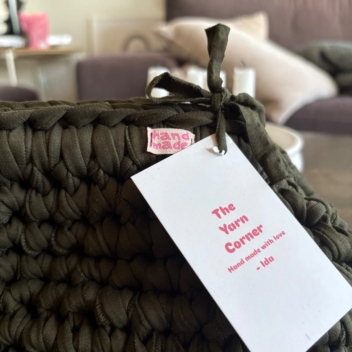 Handgjord grön stickad kuvertväska