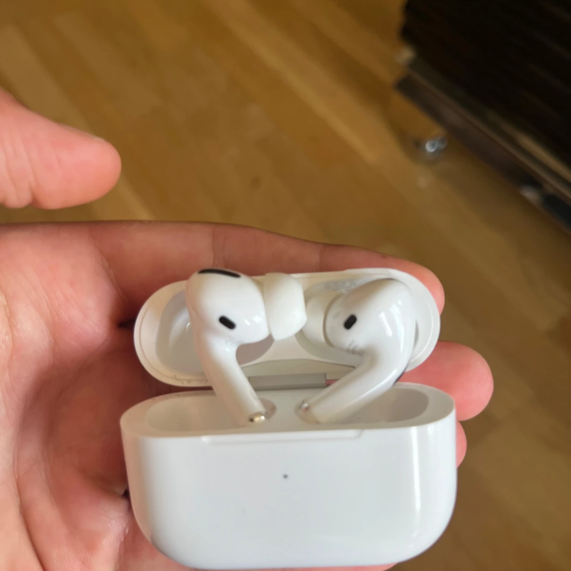 AirPods Pro - 4