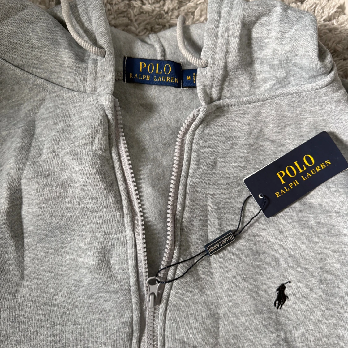 Grå hoodie från Polo Ralph Lauren - 1