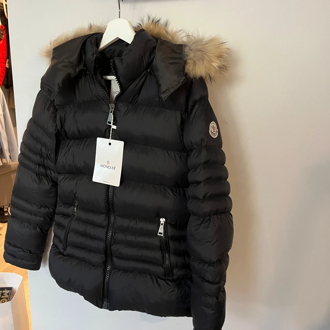 Moncler dunjacka med päls - 1