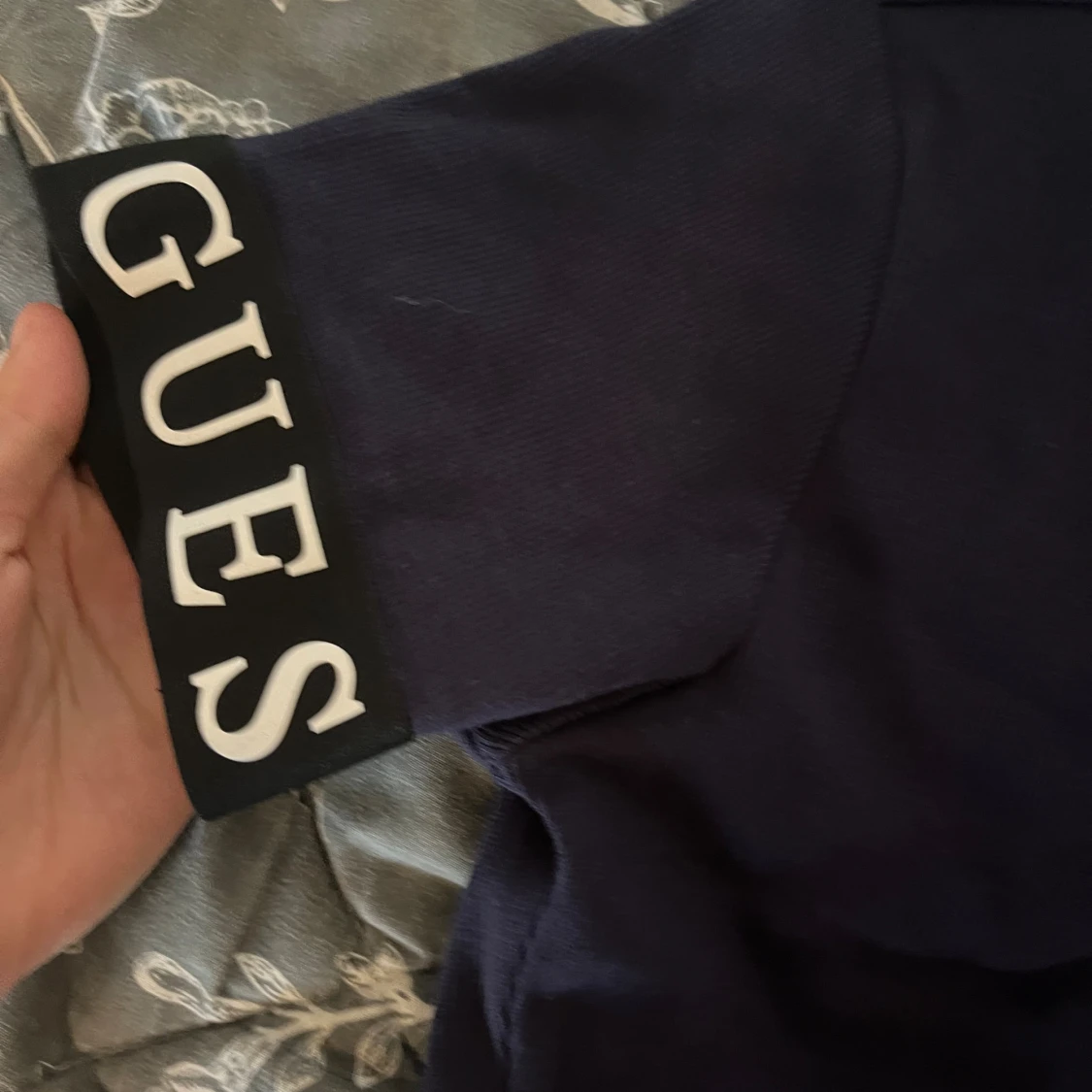 Svart ribbad topp från Guess - 2