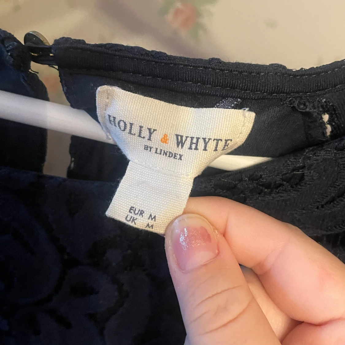 Mörkblå spetsblus Holly & Whyte - 2