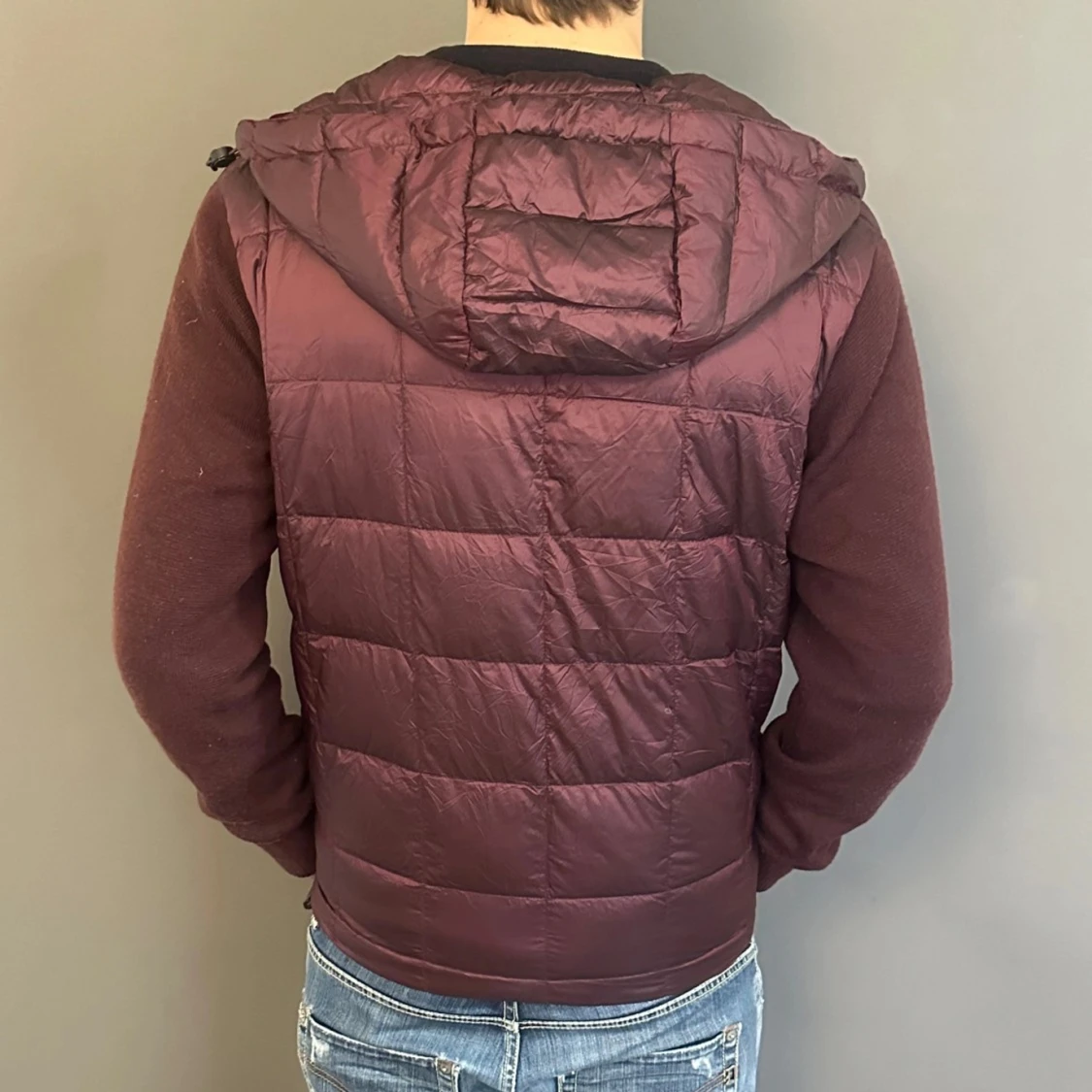 Vinröd pufferjacka från Massimo Dutti - 2