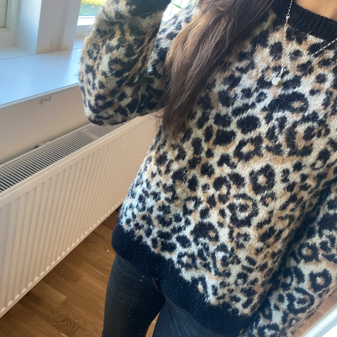 Leopardmönstrad stickad tröja - 1