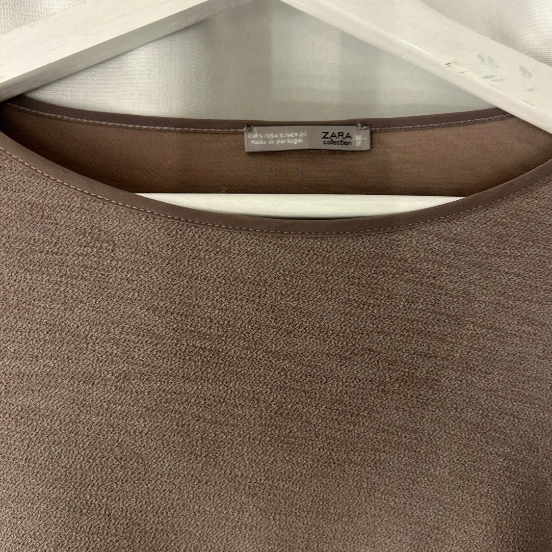 Beige topp med fuskpäls från Zara - 2