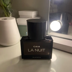 CAIA La Nuit Eau de Parfum - super god parfym från caia. endast testad. 