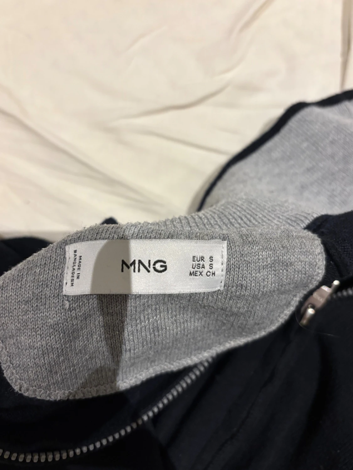 Svart kofta med dragkedja från MNG - 2