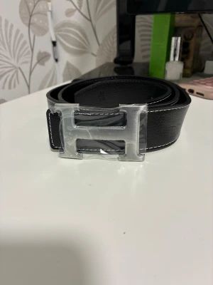 H-Bälte - Helt ny H-bälte i storlek 110CM jätte najs bälte och är stilren 