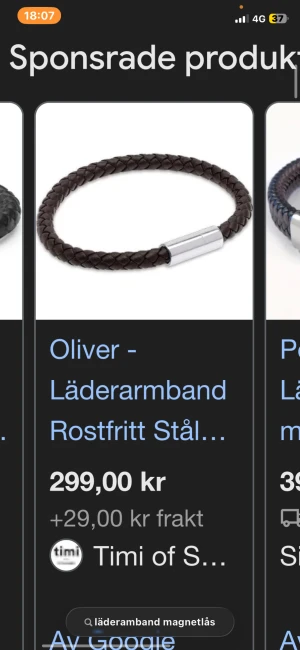 Brunt flätat läderarmband Oliver - Snyggt brunt flätat läderarmband från Oliver med ett stilrent magnetlås i silverfärgat rostfritt stål. Perfekt accessoar för dig som gillar enkel men cool design. Armbandet har en rund form och passar till många olika stilar.
