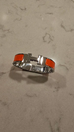 Armband  - Snyggt armband I rostfritt stål 