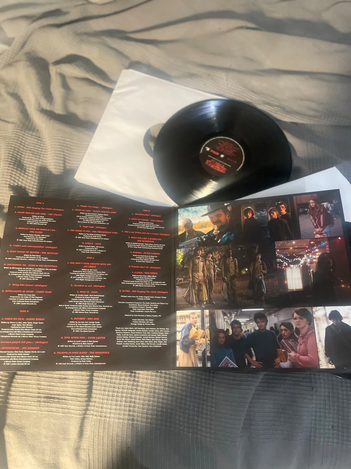 Stranger Things: Music from the Netflix Original Series 2x lp  - 3
