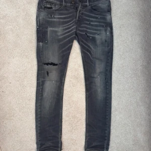 Dondup George - Sjukt feta dondup George med slitningar!