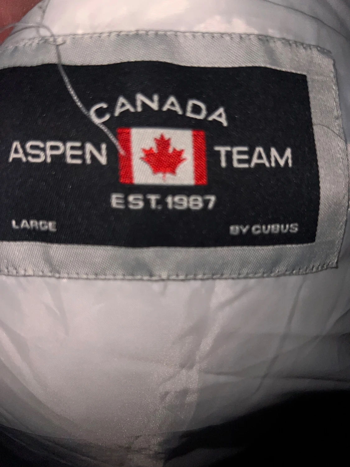 Vit pufferjacka med huva och päls - 5