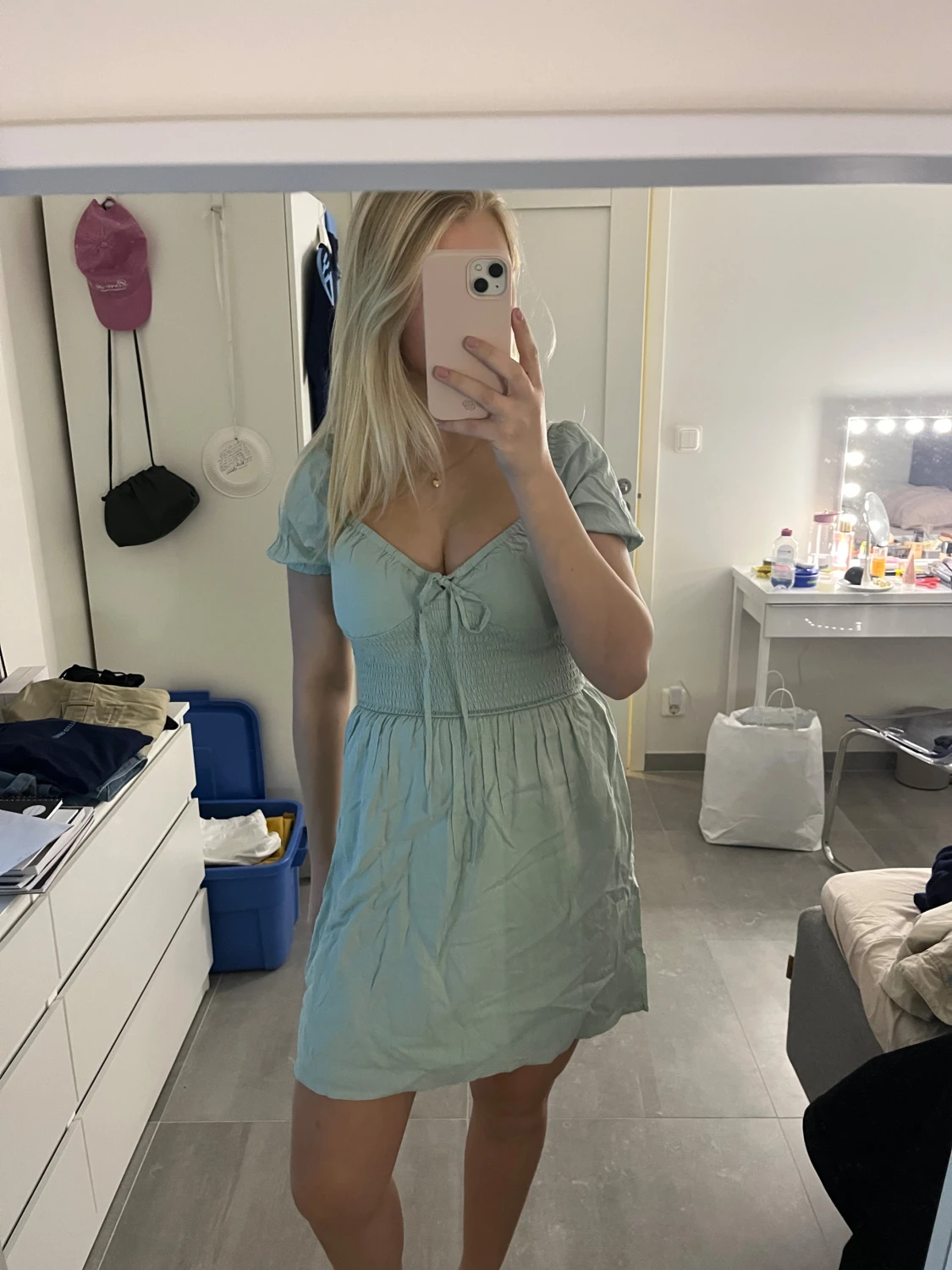 Mint grön klänning - 1