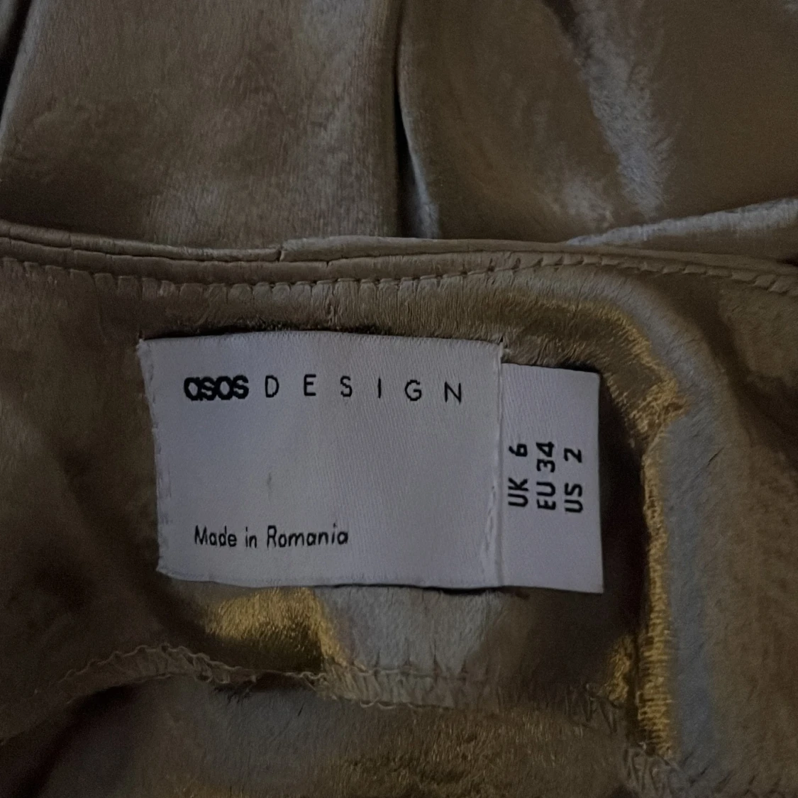 Champagnefärgad balklänning - 2